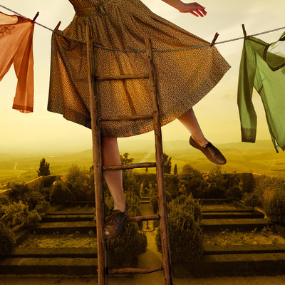 TOM CHAMBERS-PENNANTS OVER PIENZA