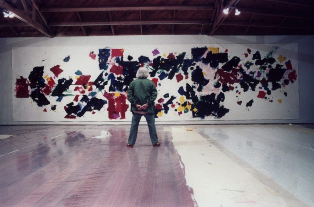 Francis in studio viewing mural-size canvas for General Services Administration. (courtesy Sam Francis Foundation)